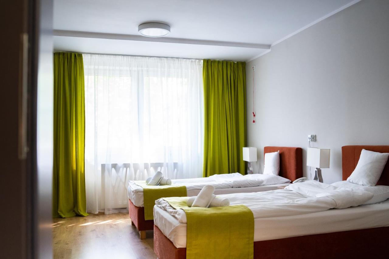 Centrum Rehabilitacji Społecznej i Zawodowej ZAZ Słoneczne Wzgórze Tarnów Exterior foto