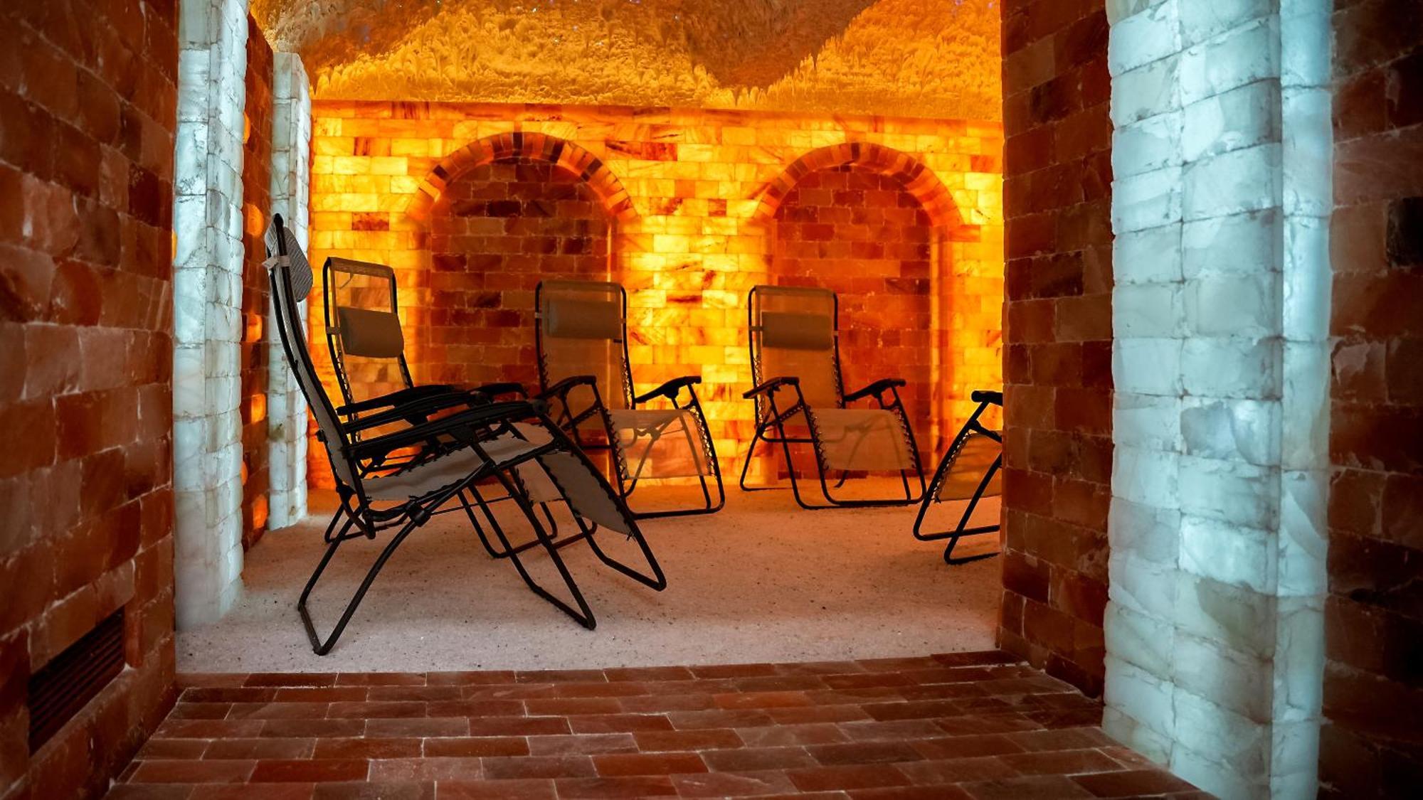 Centrum Rehabilitacji Społecznej i Zawodowej ZAZ Słoneczne Wzgórze Tarnów Exterior foto